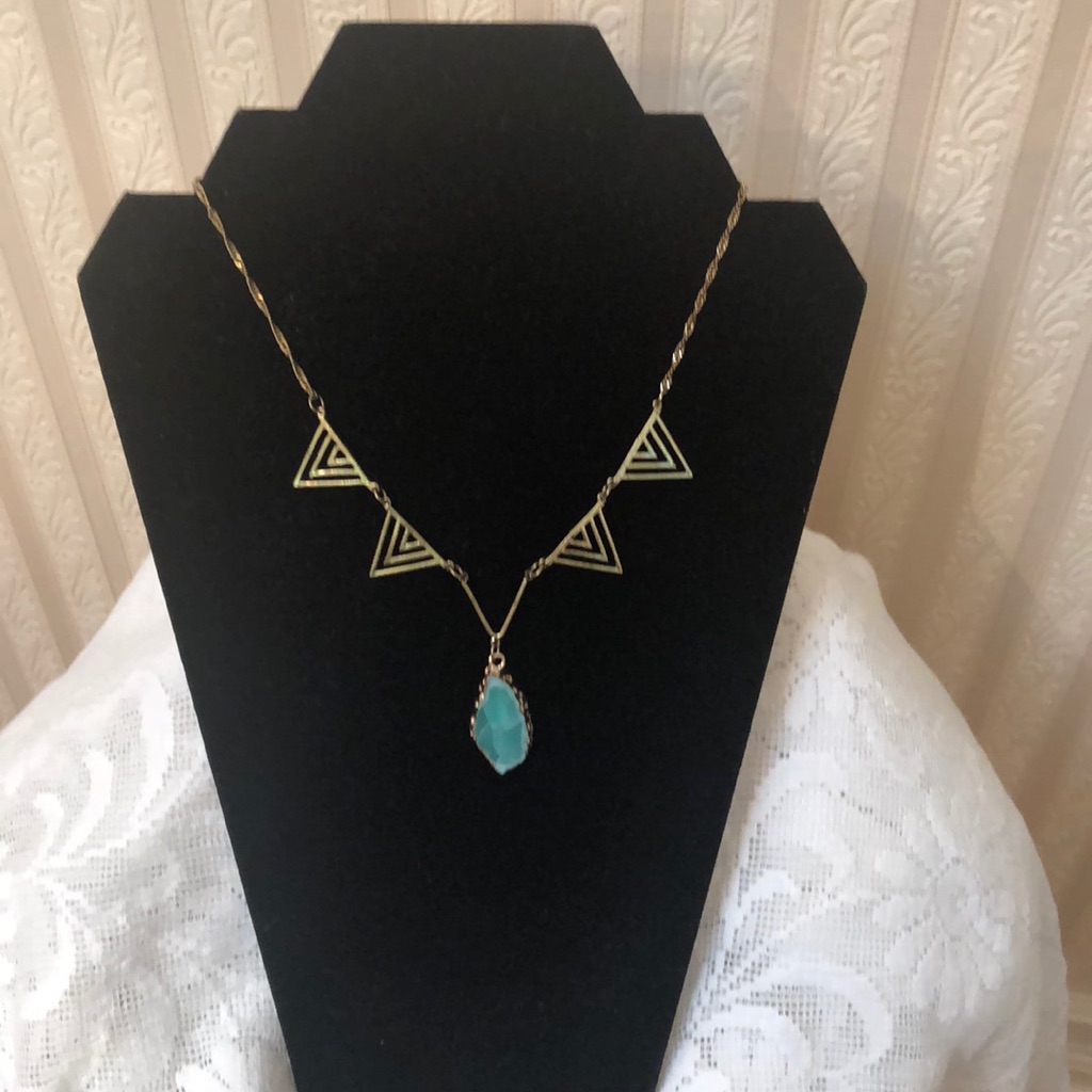 Stephan Co Deco Style Necklace Gold Green Stone 24$